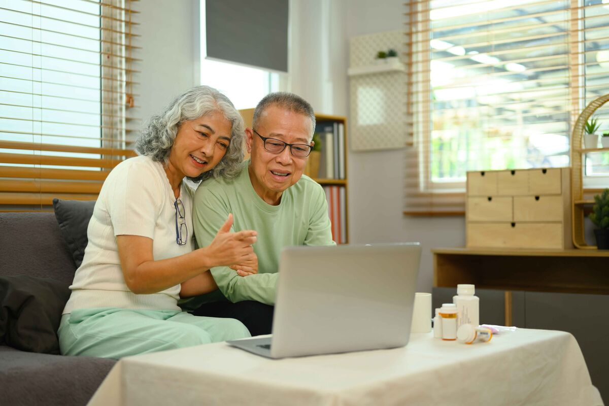 Ontario resident searching for clinical studies online